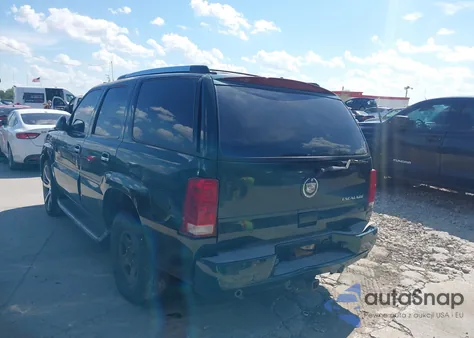 2002 Cadillac Escalade Standard z USA, uszkodzony, nr VIN 1GYEK63N72R290501